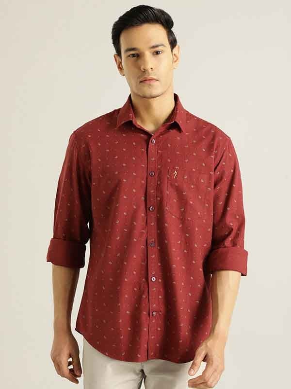 Indian Terrain Men Maroon Shirt